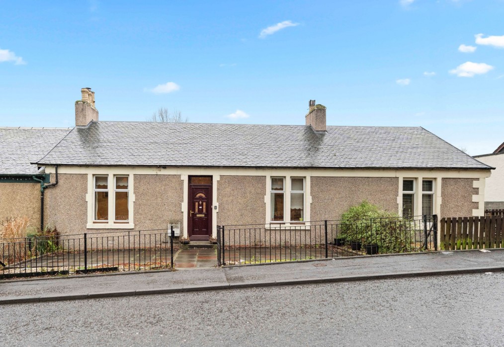 Station Road, Uphall, EH52