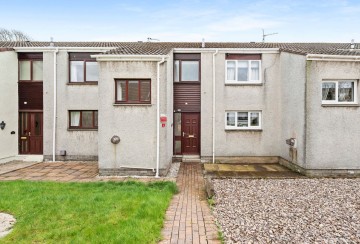 Macfarlane Place, Uphall, EH52