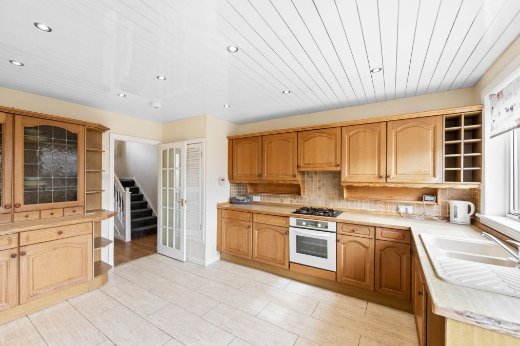 Macfarlane Place, Uphall, EH52