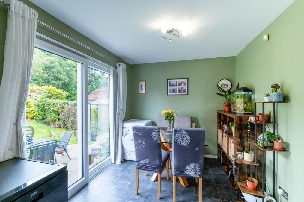 Alexander Drive, Livingston, EH54