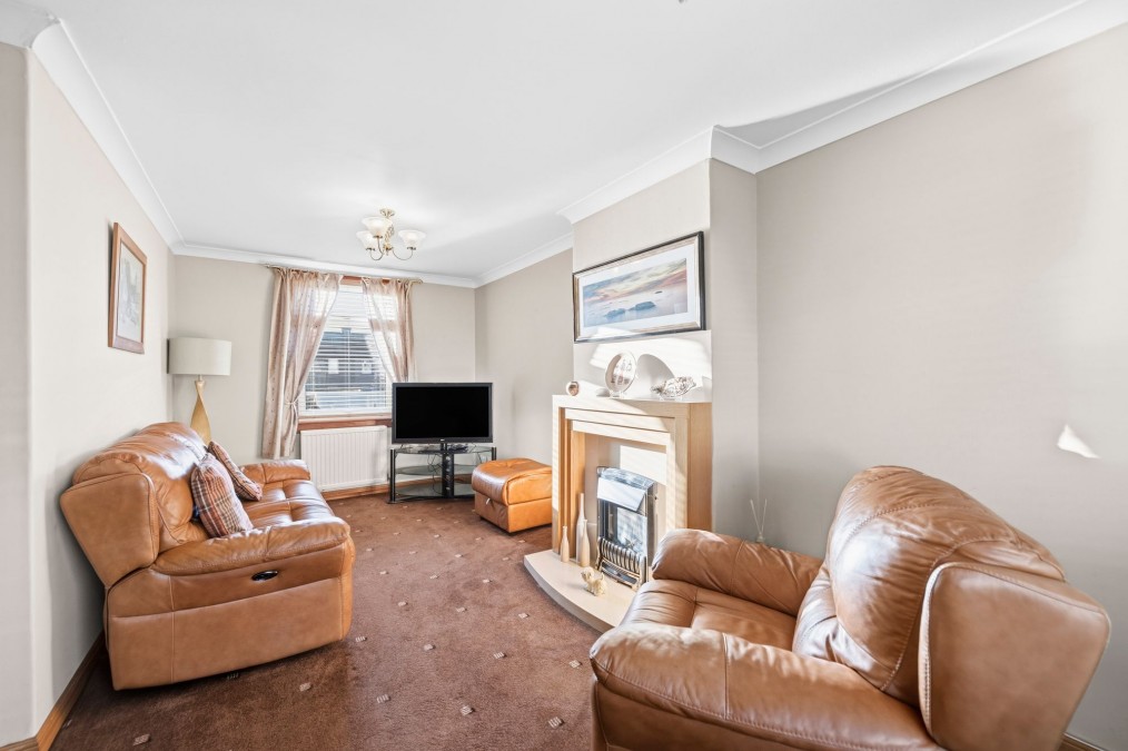 Henderson Crescent, Broxburn, EH52