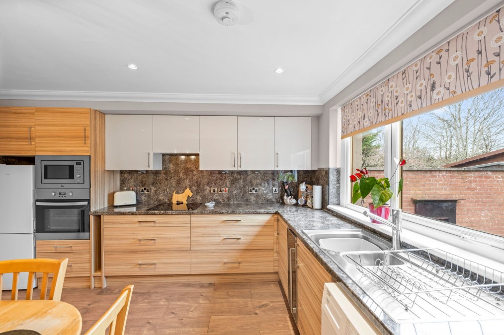 Drumshoreland Road, Pumpherston, EH53