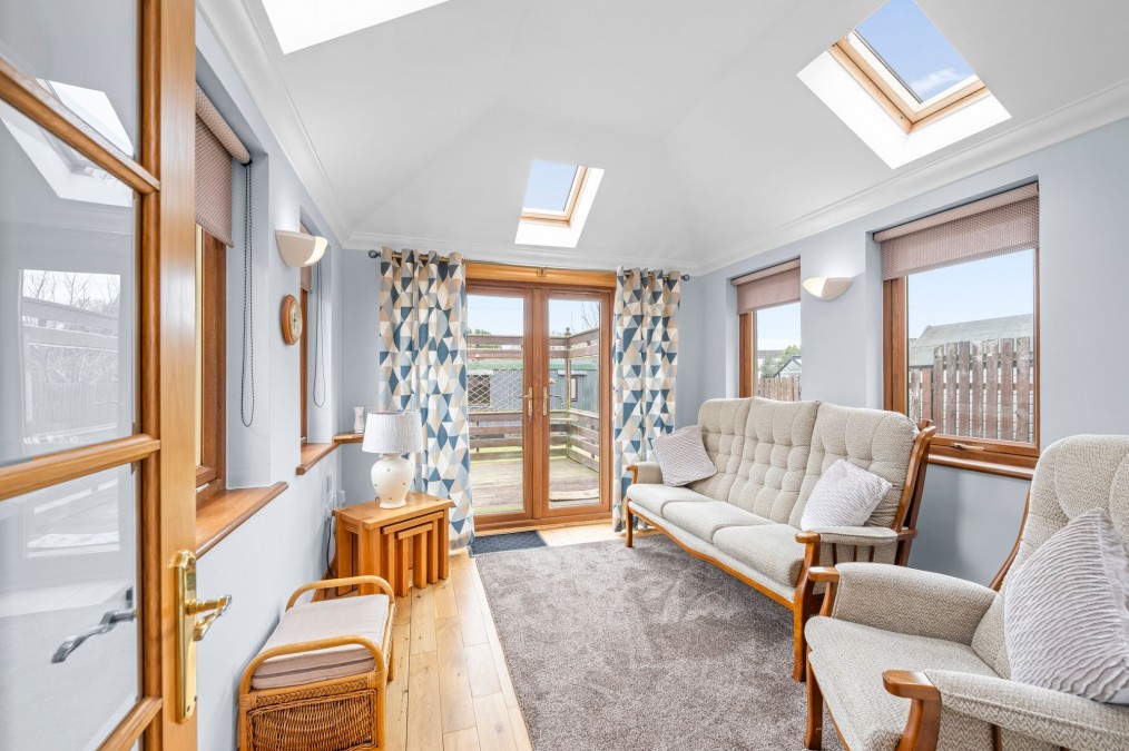 Drumshoreland Road, Pumpherston, EH53