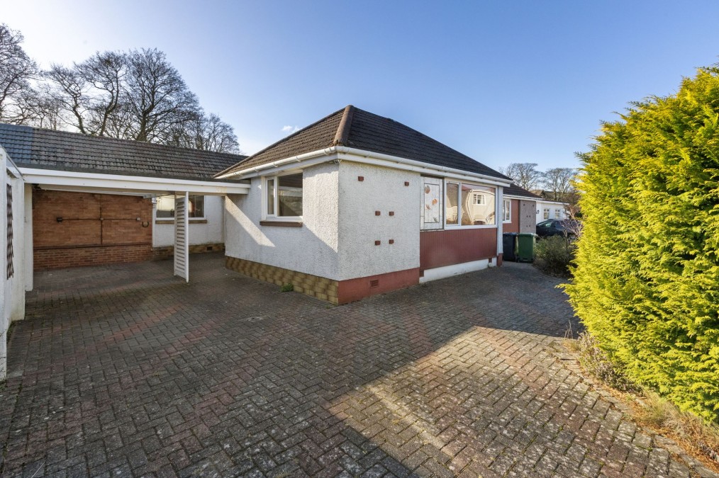 Barnton Park Crescent, Edinburgh, EH4