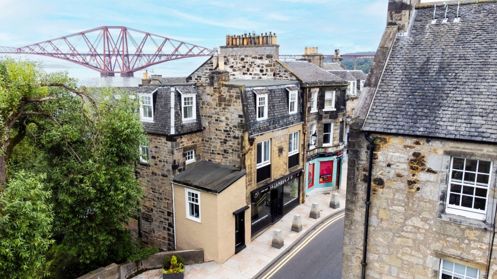 Hopetoun Road, South Queensferry, EH30