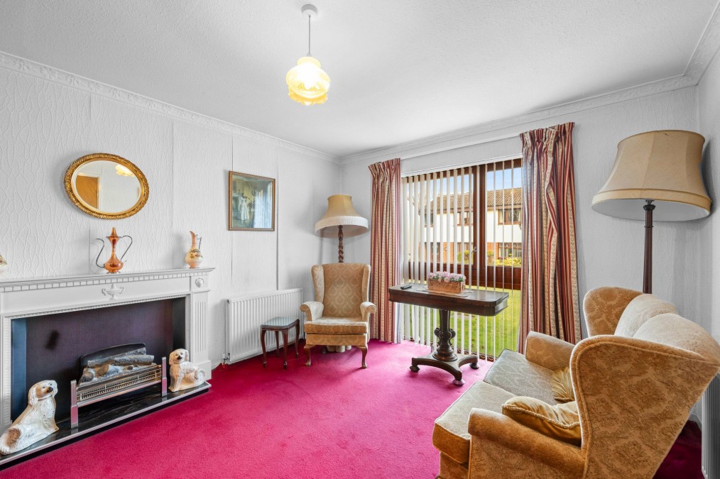 Linn Place, Broxburn, EH52