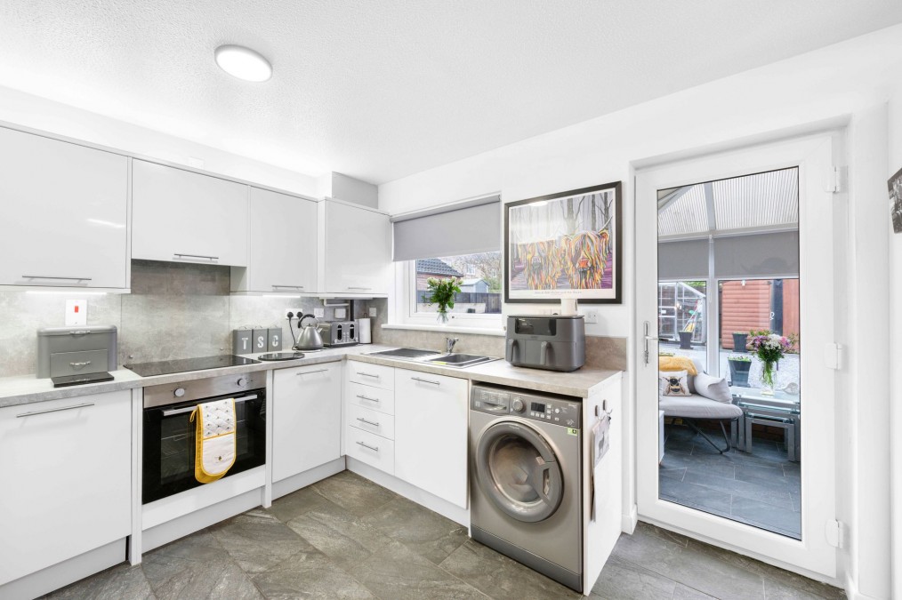 Woodville Court, Broxburn, EH52