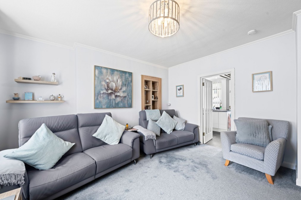 Cardross Road, Broxburn, EH52