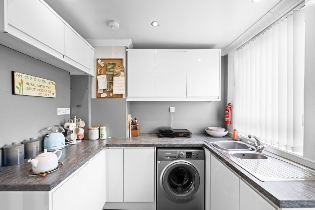 Cardross Road, Broxburn, EH52