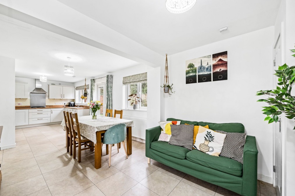 Kings Well Crescent, Broxburn, EH52