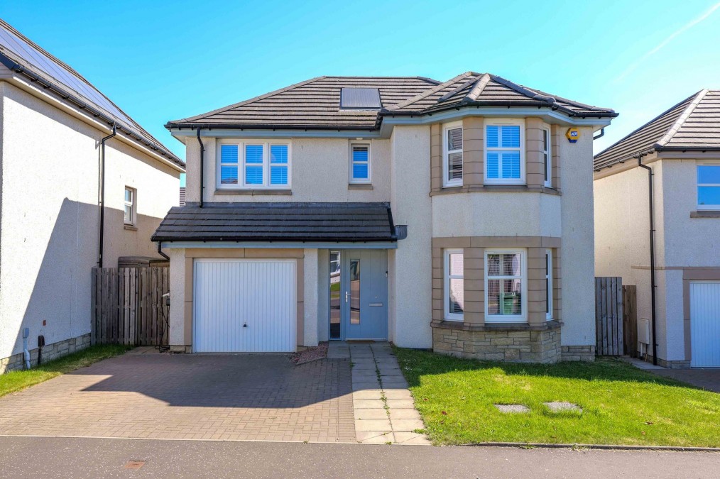 James Young Avenue, Uphall Station, EH54