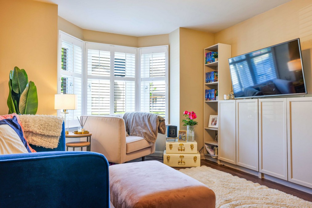 James Young Avenue, Uphall Station, EH54