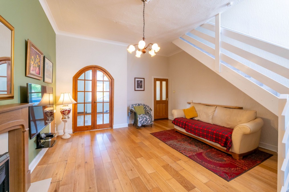 Beresford Rise, Livingston, EH54