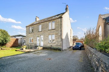 East Main Street, Uphall, EH52