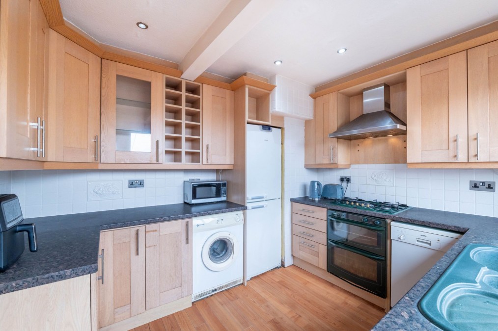 Queens Road, Broxburn, EH52