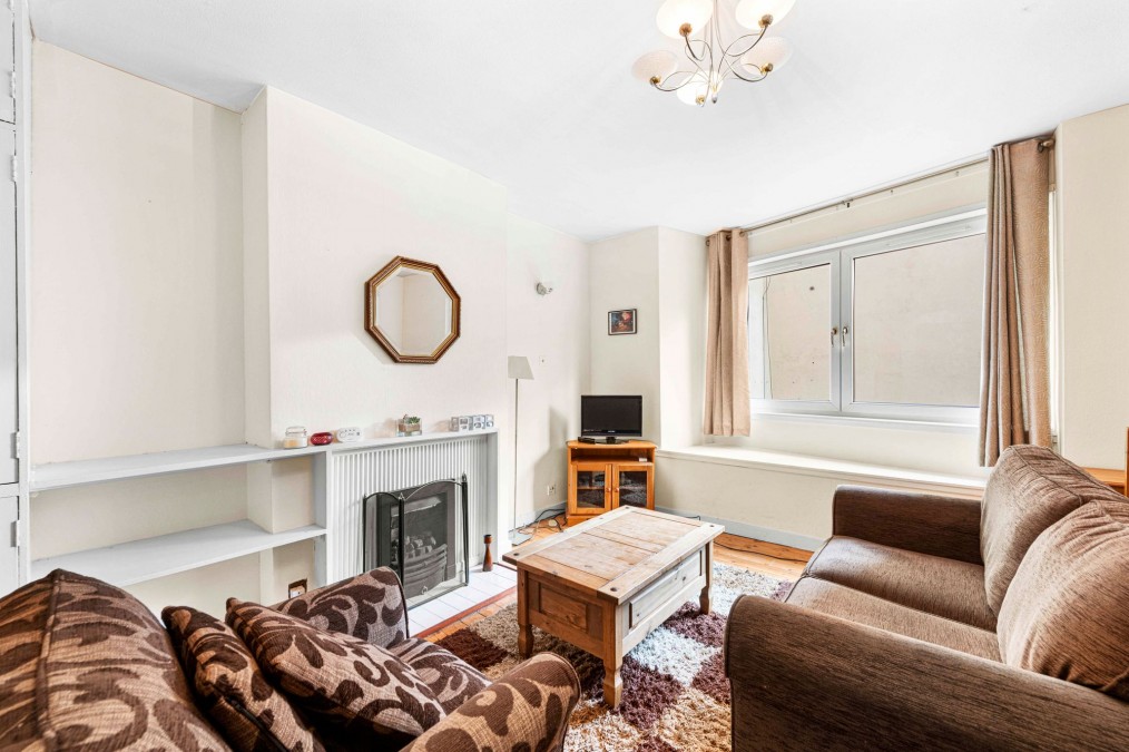 Canongate, Chessels Court, EH8