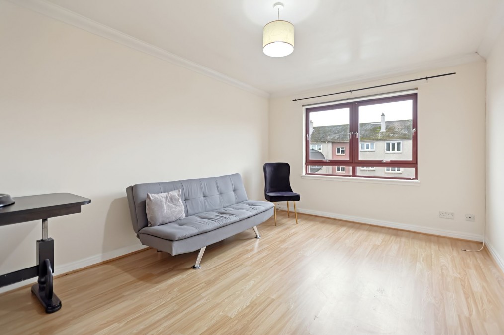 Piersfield Grove, Edinburgh, EH8