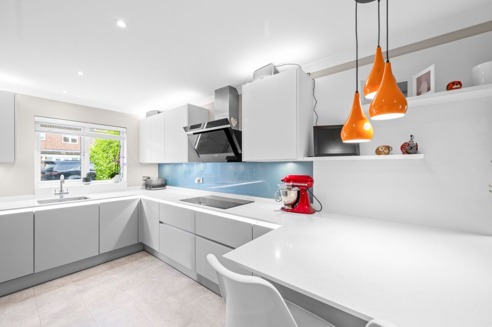 West Holmes Place, Broxburn, EH52