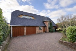 Looseleigh Lane, Derriford, Plymouth, PL6 5JD