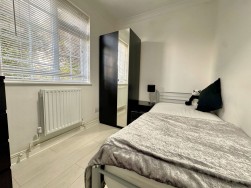 Looseleigh Lane, Derriford, Plymouth, PL6 5JD