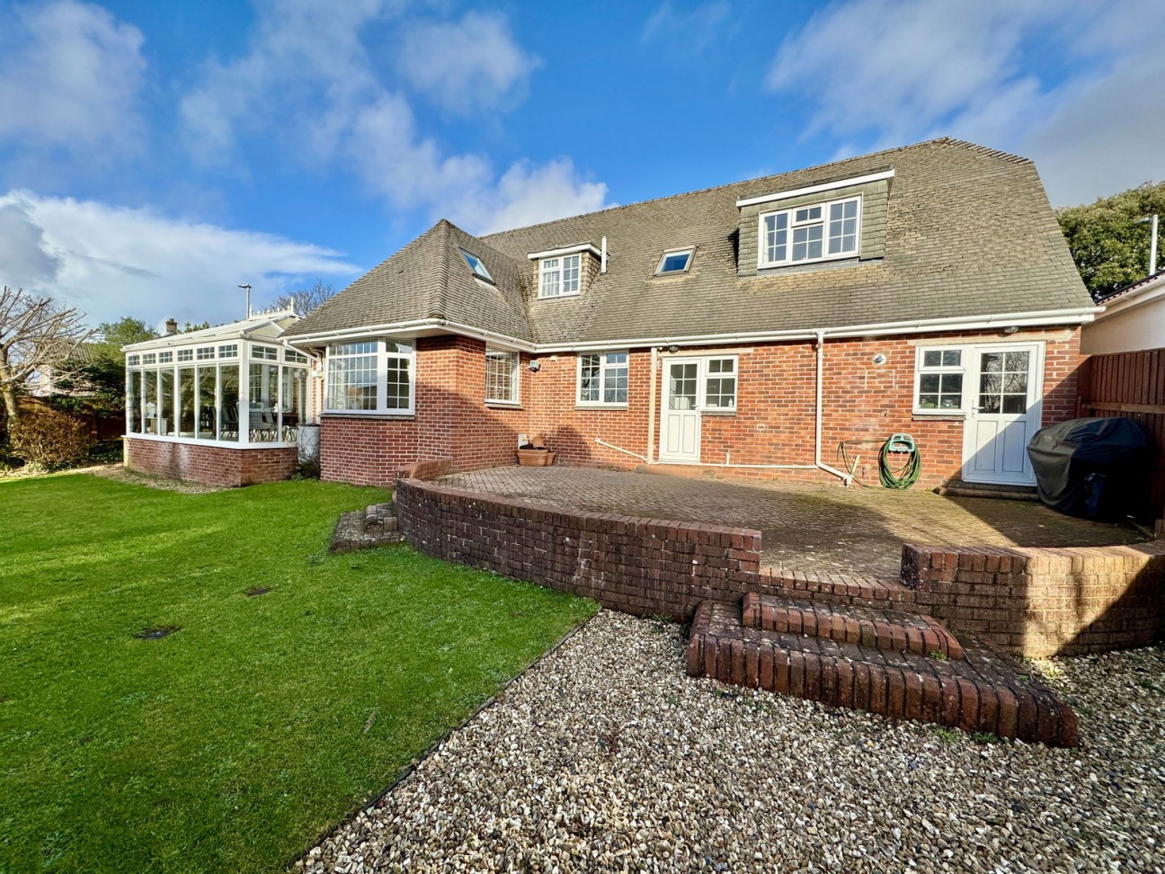 Looseleigh Lane, Derriford, Plymouth, PL6 5JD