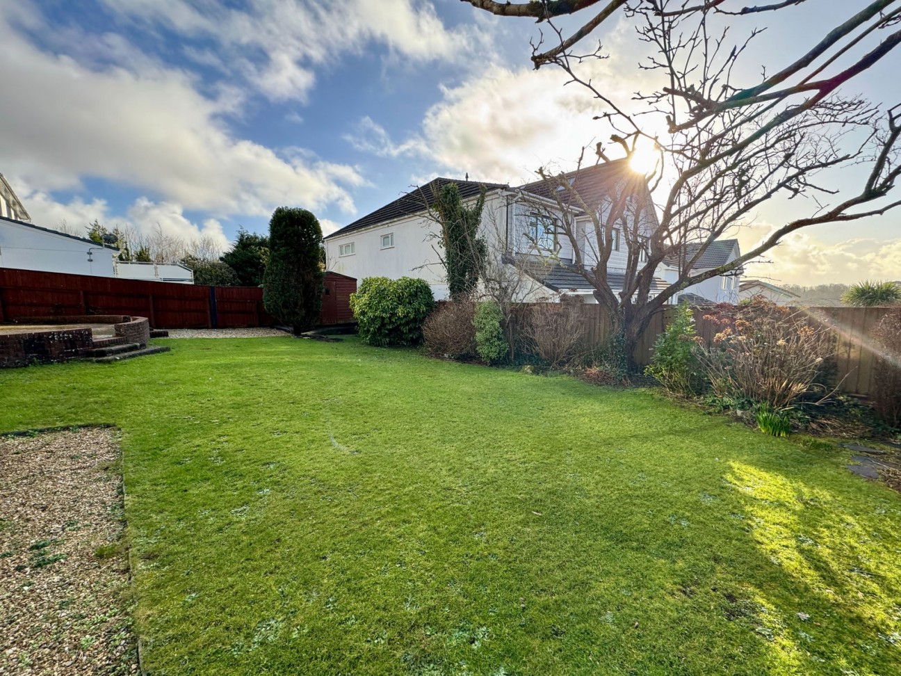 Looseleigh Lane, Derriford, Plymouth, PL6 5JD