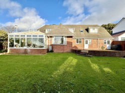 Looseleigh Lane, Derriford, Plymouth, PL6 5JD