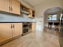 Looseleigh Lane, Derriford, Plymouth, PL6 5JD