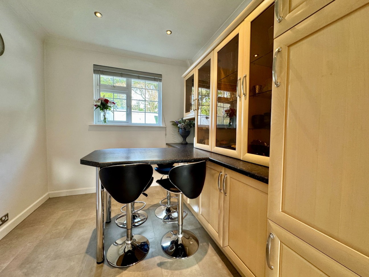 Looseleigh Lane, Derriford, Plymouth, PL6 5JD