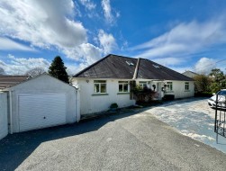 Burrator Road, Dousland