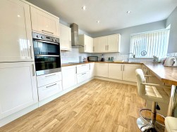 Whitleigh Villas, Crownhill, Plymouth, PL5 3BH