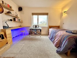 Westwood Avenue, Glenholt, Plymouth