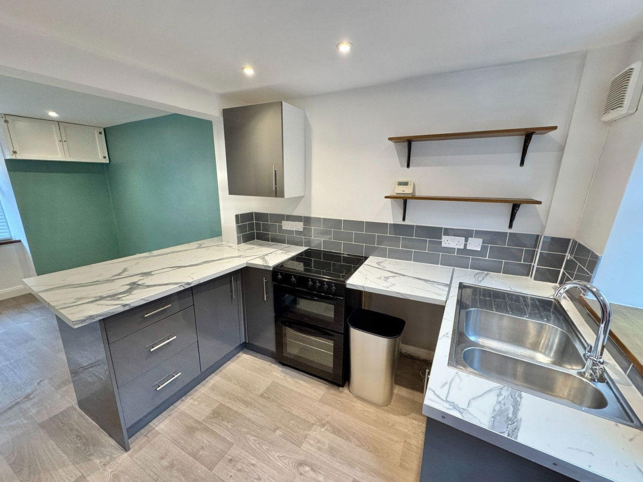 Underwood Road, Plympton, Plymouth, PL7 1TA