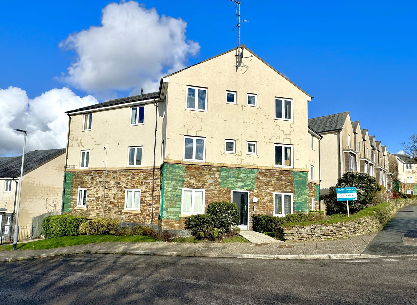Whitehaven Way, Southway, Plymouth, Devon, PL6 6BJ
