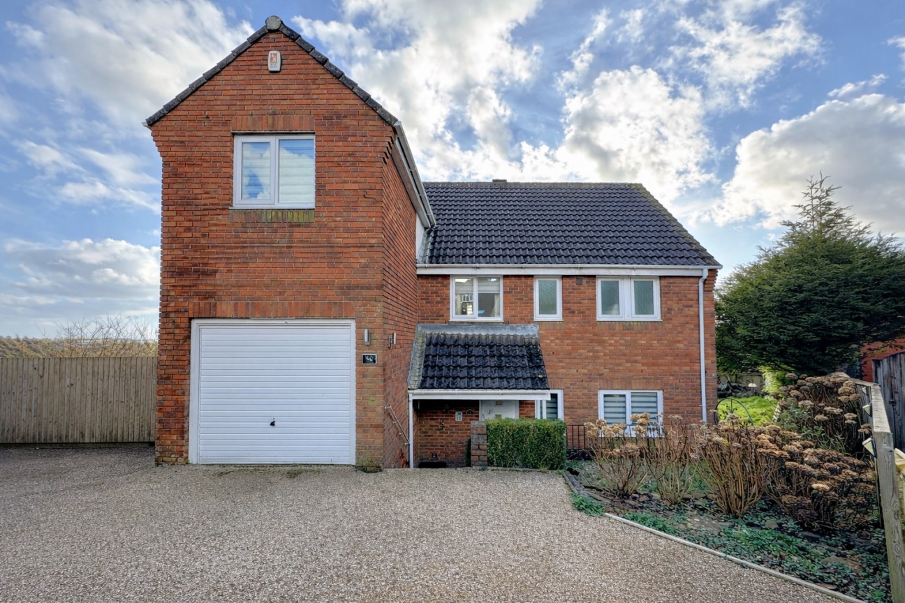 Meadowlands, Woolwell, Plymouth, PL6 7RR