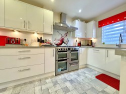 Meadowlands, Woolwell, Plymouth, PL6 7RR