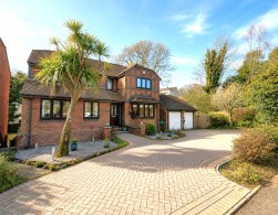 Cromwell Gate, Glenholt, Plymouth, PL6 7JR