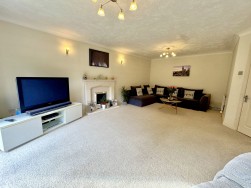 Cromwell Gate, Glenholt, Plymouth, PL6 7JR