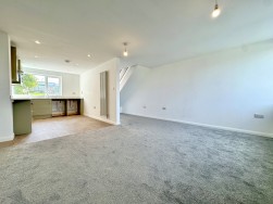 Pillar Walk, Southway, Plymouth, PL6 6JY