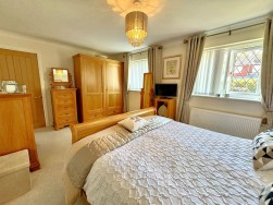 Cromwell Gate, Glenholt, Plymouth