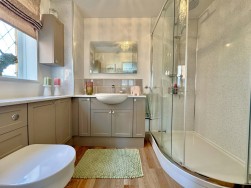 Cromwell Gate, Glenholt, Plymouth