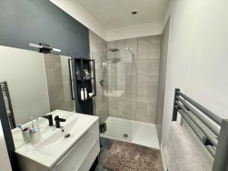 Holdsworth Street, Plymouth, Devon, PL4 6NN