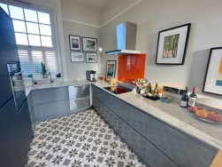 Queens Gate, Lipson, Plymouth, PL4 7PP