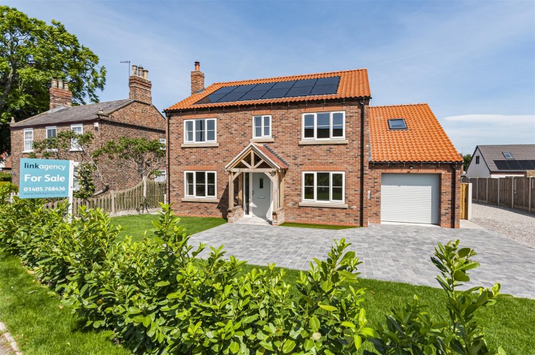 School Road, Hemingbrough