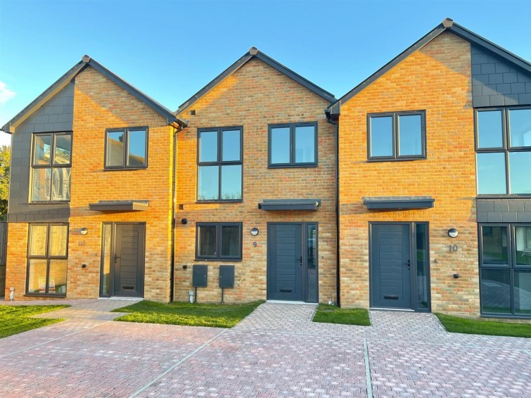 Old Poplar Close, Seaford