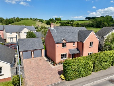 View full details for Little Mill, Pontypool, Monmouthshire