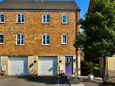 View full details for Lysaght Avenue, Newport