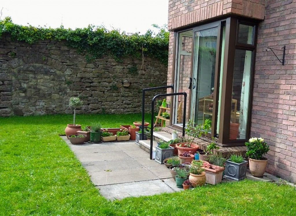 Image for Priory Gardens, Abergavenny, Monmouthshire