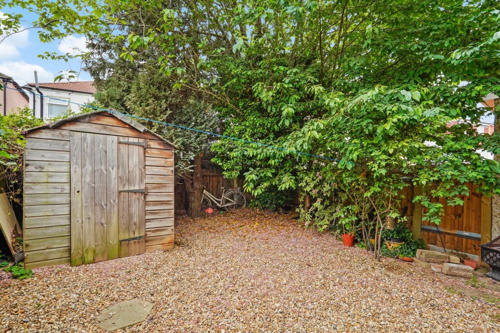 Runnymede Crescent, London, SW16