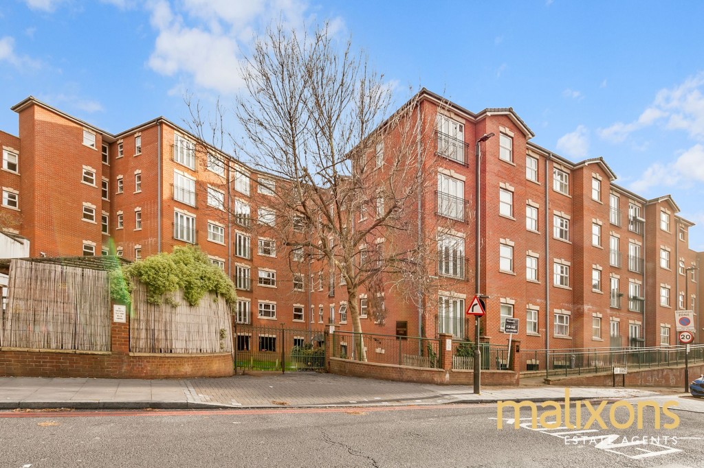 Gleneagle Road, London, SW16